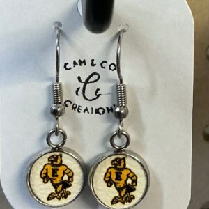 Dangle earrings
